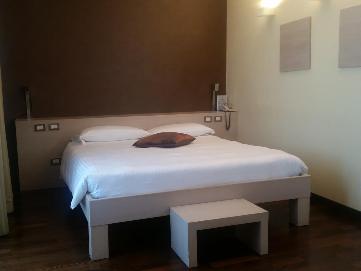 City Hotel Varese Kültér fotó