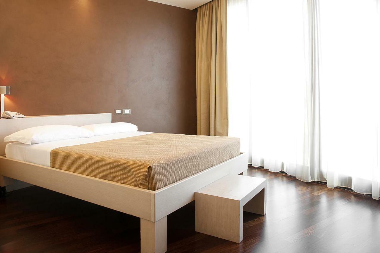 City Hotel Varese Kültér fotó