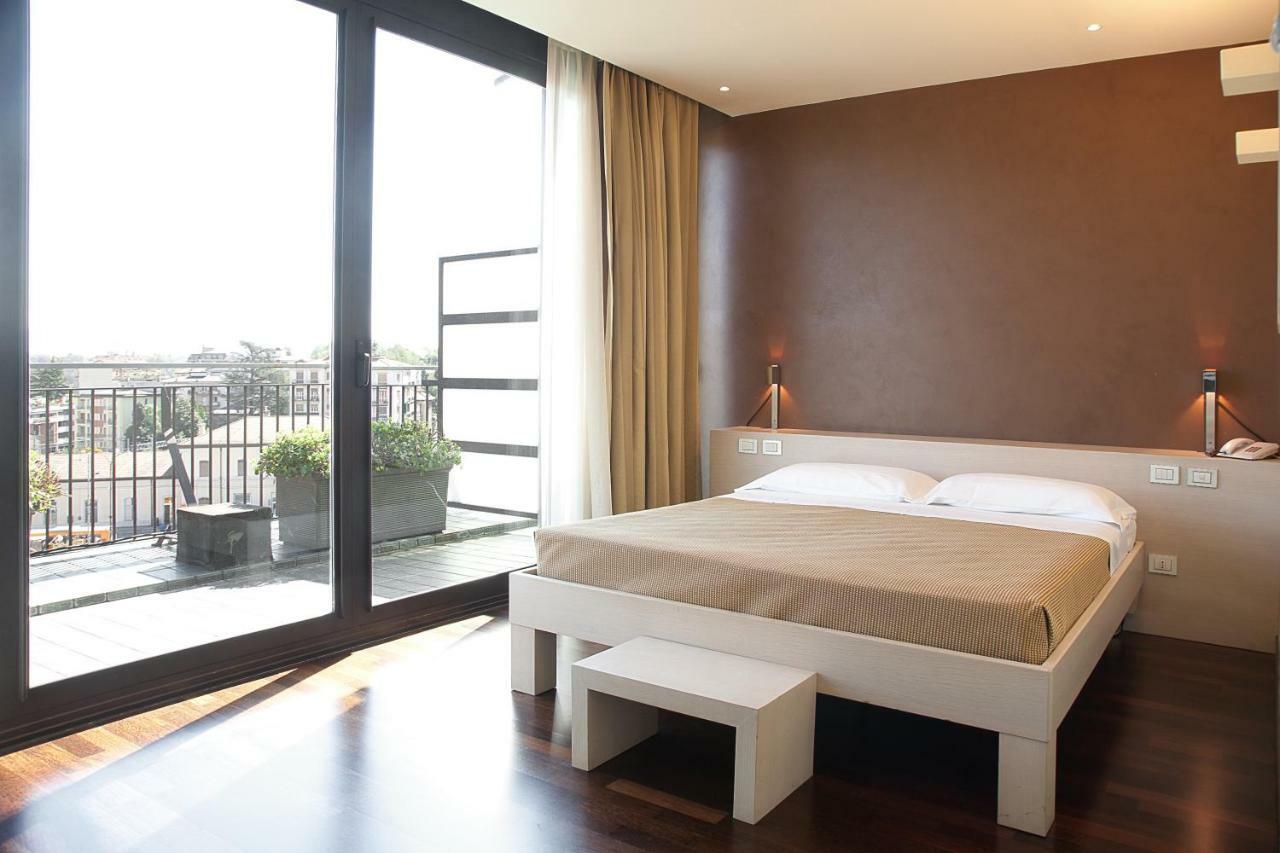 City Hotel Varese Kültér fotó