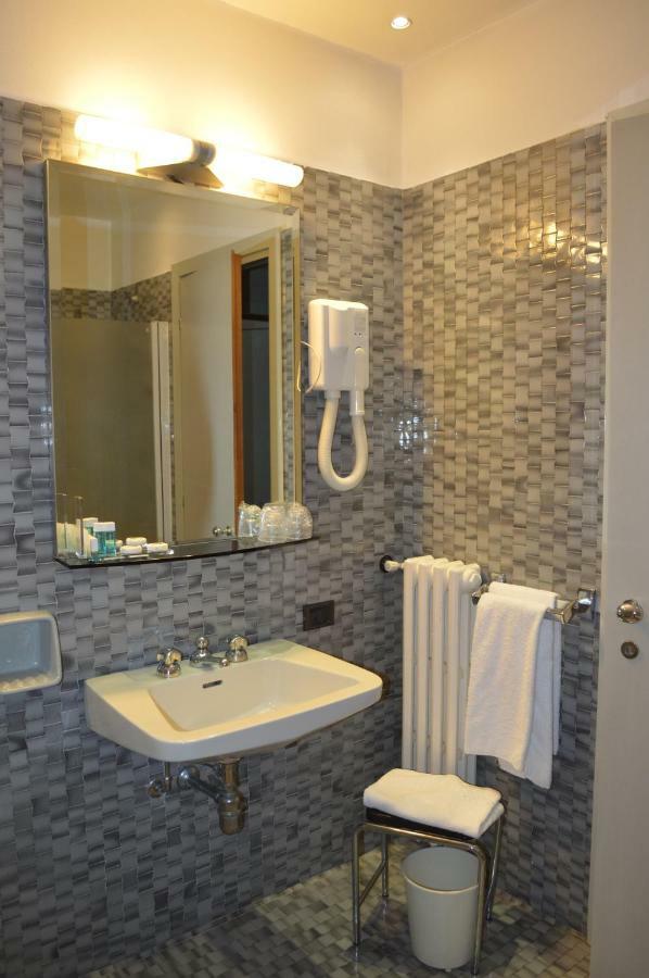 City Hotel Varese Kültér fotó